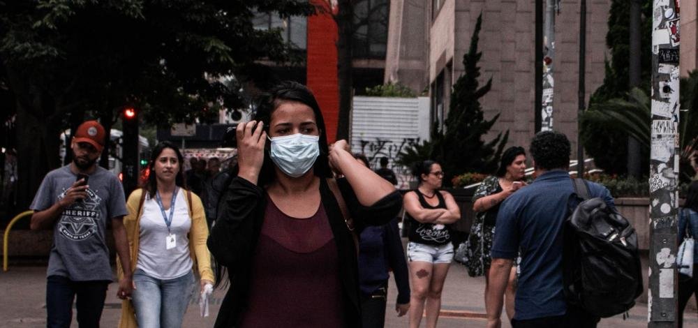 Brasil tem novo recorde de mortes por Covid-19 e chega a quase 18 mil óbitos