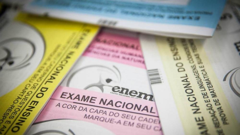 Inep anuncia adiamento do Enem 2020 