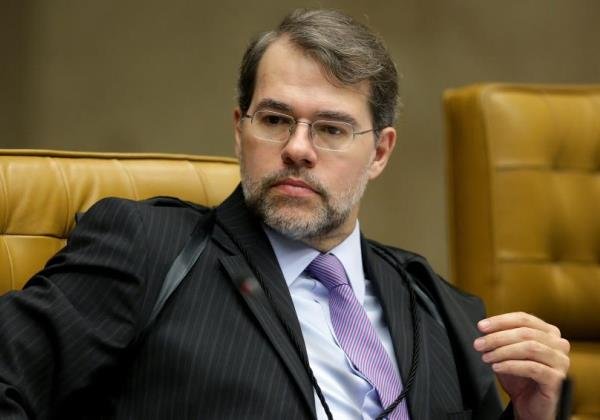 Exame aponta que presidente do STF não está infectado com coronavírus
