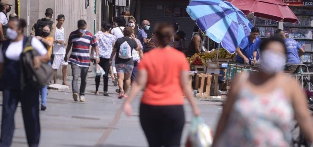 Brasil ultrapassa os Estados Unidos em número de mortes diárias por Covid-19