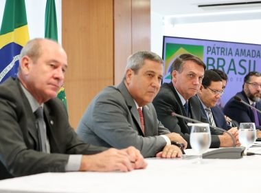 Datafolha: 61% dos que viram reunião acreditam que Bolsonaro quis interferir na PF