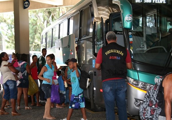 Mais dez municípios têm o transporte suspenso na Bahia; total chega a 246