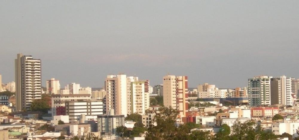 Vitória da Conquista inicia reabertura do comércio nesta segunda