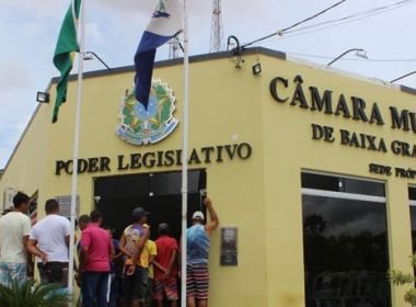 Candidatos vão à Câmara pedir anulação de concurso