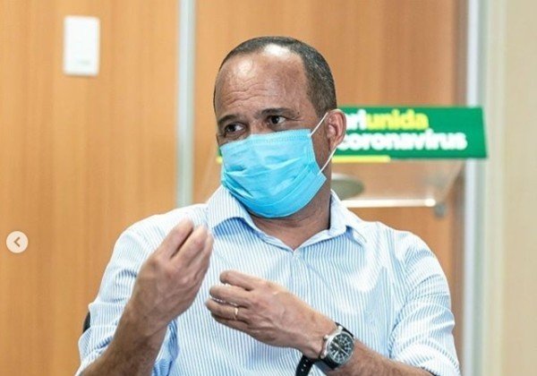 Prefeito de Camaçari decide antecipar pagamento de primeira parcela do 13º salário