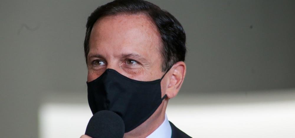 Vacina brasileira contra coronavírus deve ser aplicada na população até junho de 2021, diz Doria