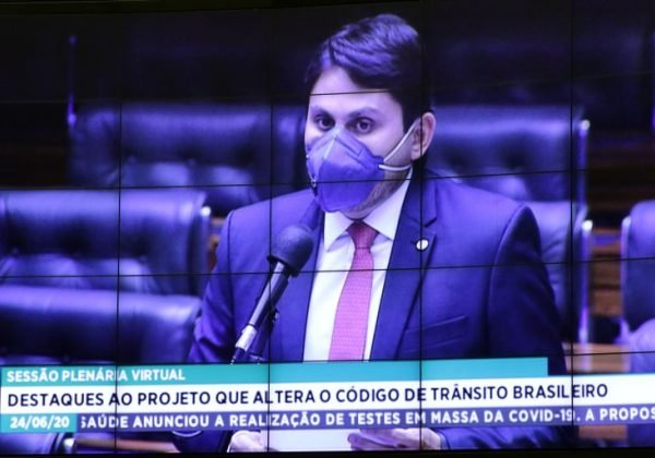 Câmara amplia validade da Carteira Nacional de Habilitação para 10 anos