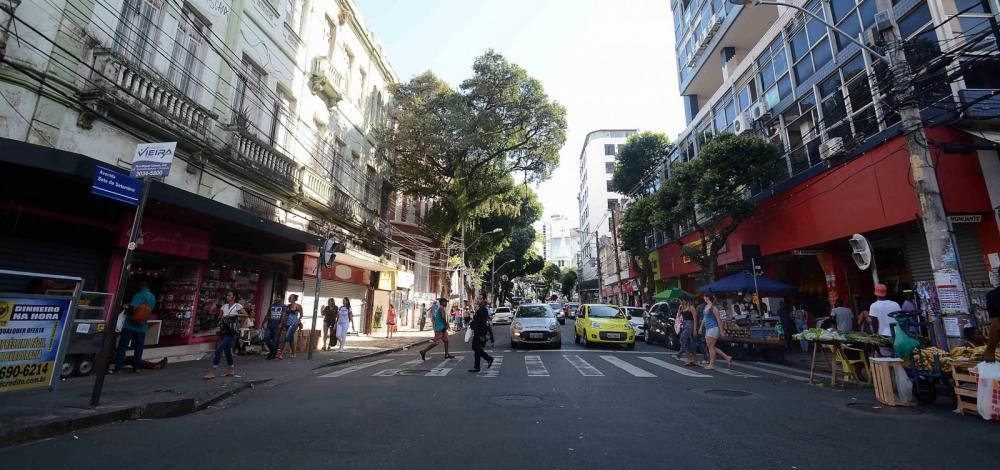 Bahia tem maiores quedas no número de estabelecimentos comerciais e empregados no setor