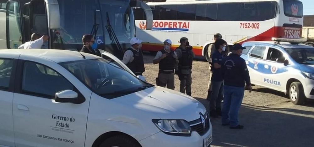 Operação apreende quatro veículos de transporte clandestino no interior da Bahia