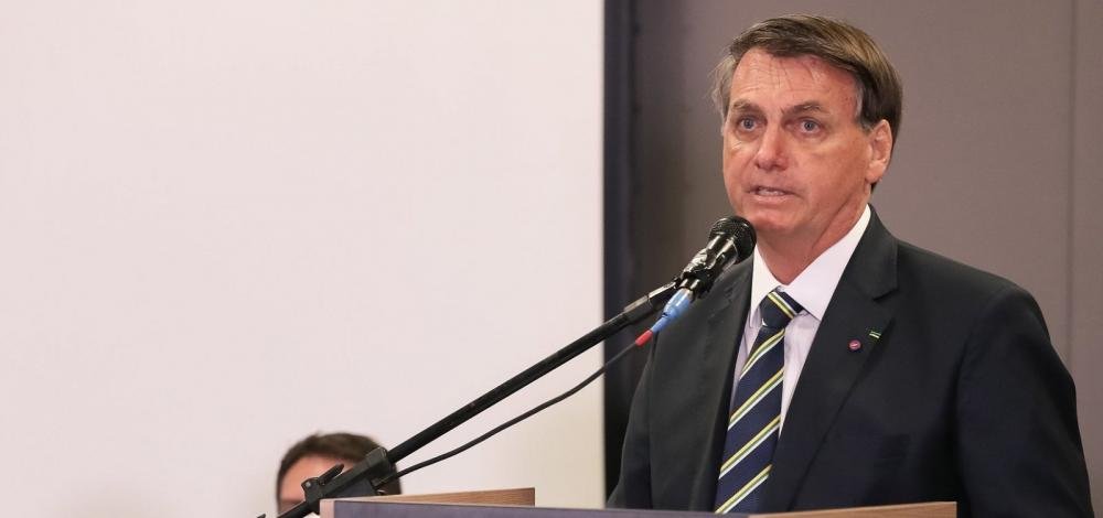 Em decretos, Bolsonaro é o presidente que menos priorizou benefícios sociais desde Sarney