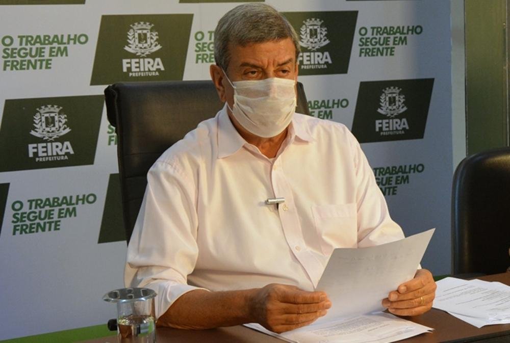 Devido a contato recente com secretário infectado, prefeito Colbert Filho realiza exame e testa negativo