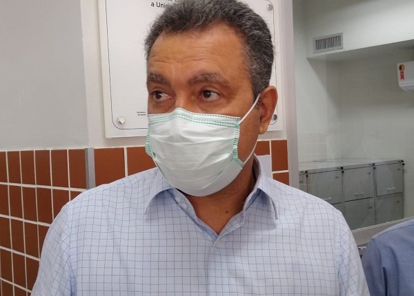 Rui diz acreditar em vacina contra coronavírus até fim do ano: ‘Sair do sufoco’