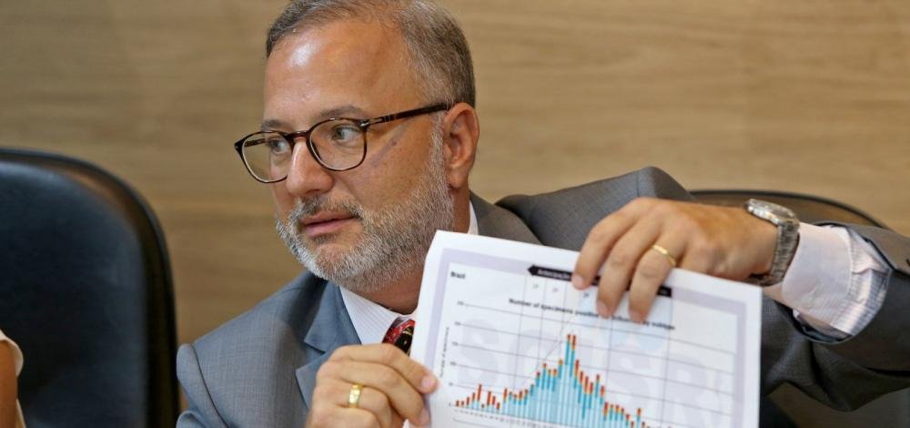 Vilas-Boas se reúne com Pazuello e pede novos testes PCR para a Bahia 