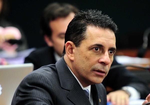 Colbert muda secretariado e Sérgio Carneiro entra no governo