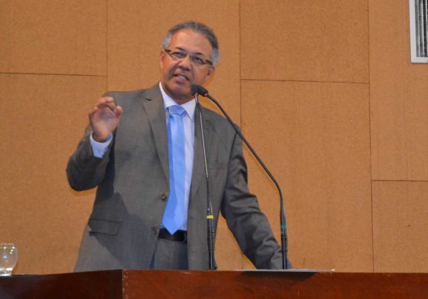 Curado do coronavírus, ex-deputado a tem alta hospitalar