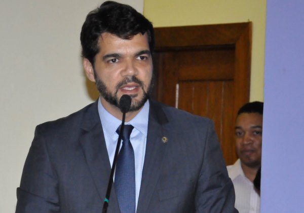 Prefeito de Santo Antônio de Jesus confirma teste positivo para coronavírus