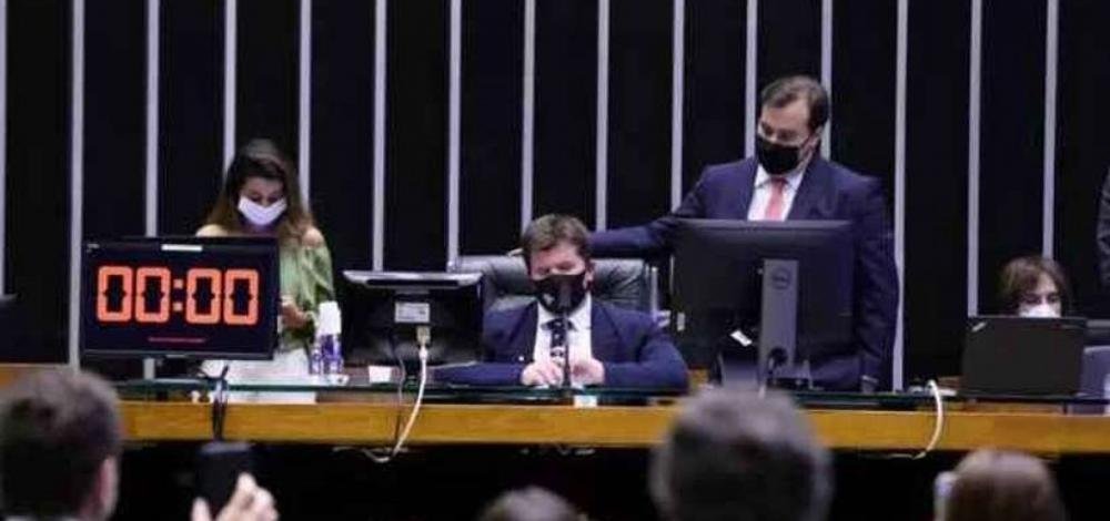 Câmara aprova novo Fundeb em 2º turno; toda bancada baiana votou a favor