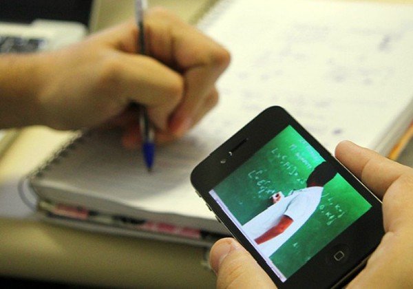 Secretaria da Educação realiza aula virtual do Enem na terça-feira (28)