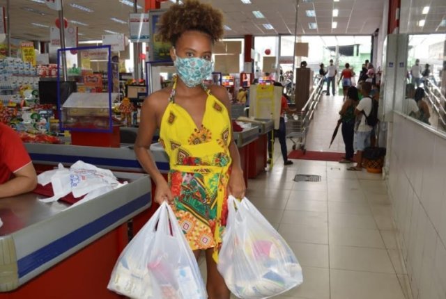 Estudantes da rede estadual recebem terceira parcela do vale-alimentação a partir desta terça-feira (28)