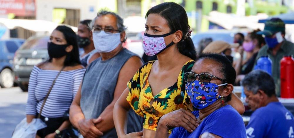 OMS diz que pandemia de Covid-19 é 'uma grande onda'