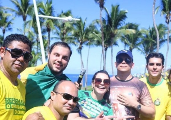 Movimentos acusam Dayane Pimentel de impedir circulação de trios ‘concorrentes’ em ato