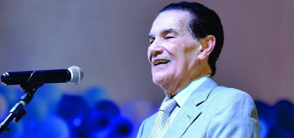 Após cirurgia de hérnias, Divaldo Franco deve receber alta nesta segunda