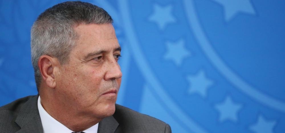 Ministro Braga Netto é diagnosticado com coronavírus