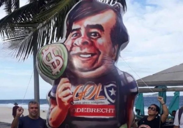 Rodrigo Maia vira alvo de manifestantes pró-Bolsonaro em todo o país