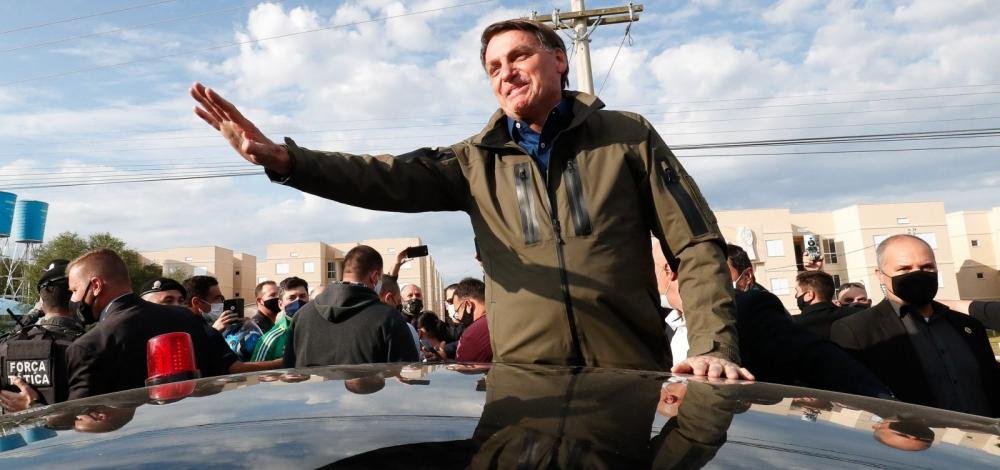 Bolsonaro veta indenização a profissionais de saúde incapacitados por coronavírus