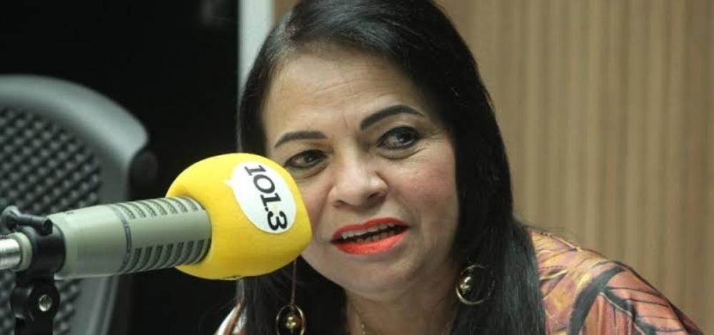 Prefeita de Lauro de Freitas é diagnosticada com Covid-19