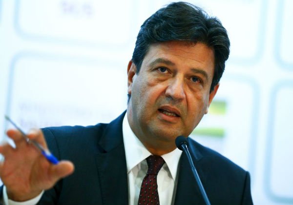 Mandetta: Bolsonaro foi preponderante para termos 100 mil mortes por coronavírus