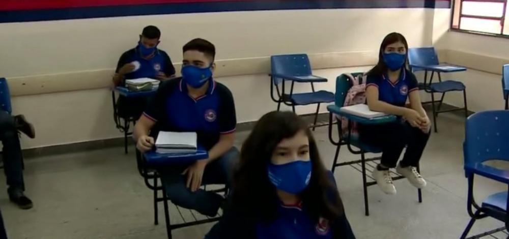 Amazonas é o 1º estado a retomar aulas presenciais na rede pública