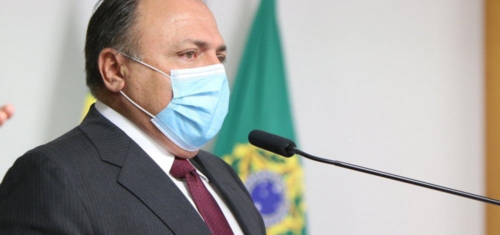 Não é um número que fará a diferença, diz Pazuello sobre 100 mil mortes