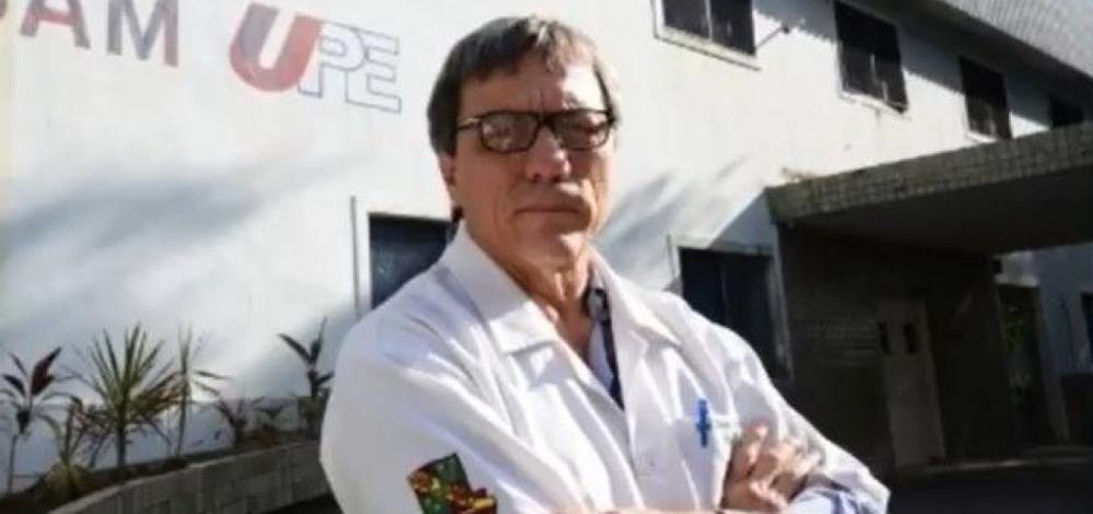 Médico que interrompeu gravidez de menina de 10 anos fala sobre protestos: 'Nunca passei por isso'