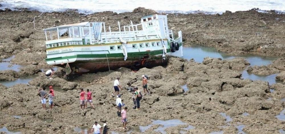 Justiça condena dono e empresa de lancha que naufragou na Baía de Todos-os-Santos