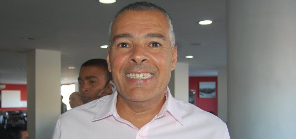 Alagoinhas: Justiça aponta abuso de poder, campanha antecipada e pede que prefeito apague imagens