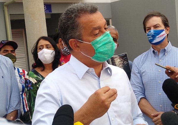 ‘Uma pena que nem todos respeitam o trabalho da imprensa’, diz Rui Costa