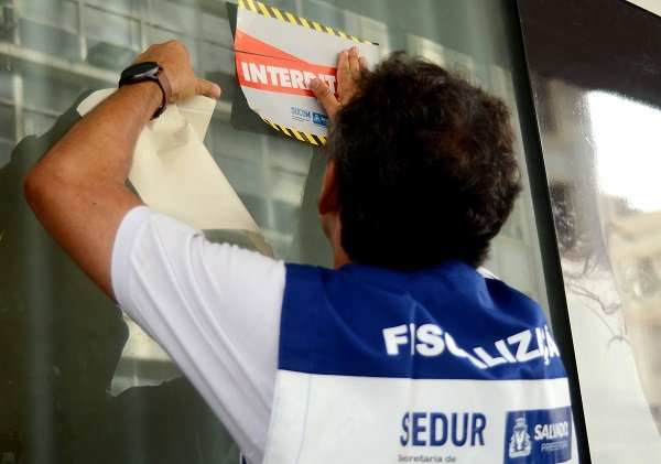 Prefeitura de Salvador interdita 56 bares em duas semanas