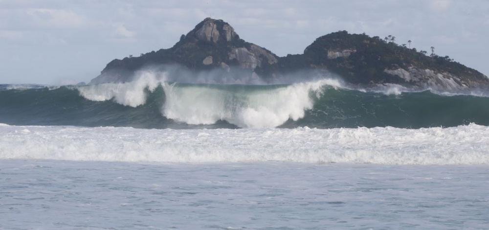 Ciclone extratropical se aproxima da Bahia, alerta a Marinha