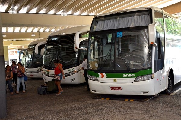 Governo da Bahia suspende transporte intermunicipal em mais duas cidades