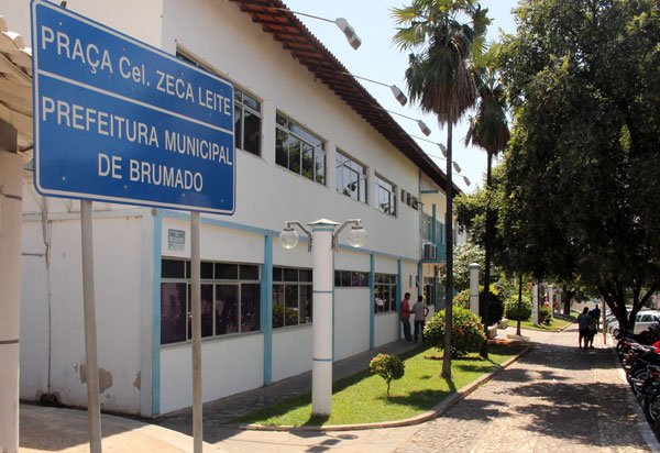 Prefeito determina corte de contribuição sindical diretamente em folha