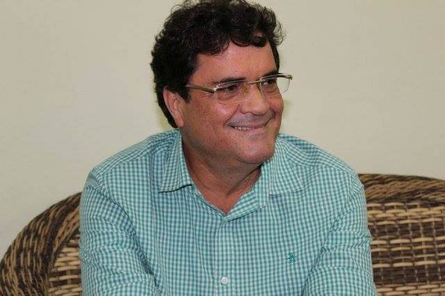 Ângelo Almeida assume cargo no Estado na cota do PSB