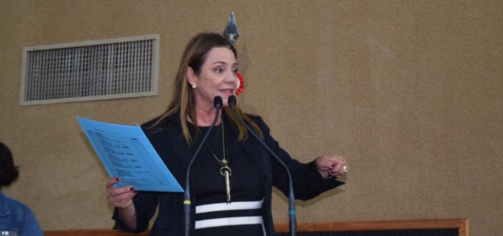 Wagner confirma Fabíola Mansur como vice de Major Denice