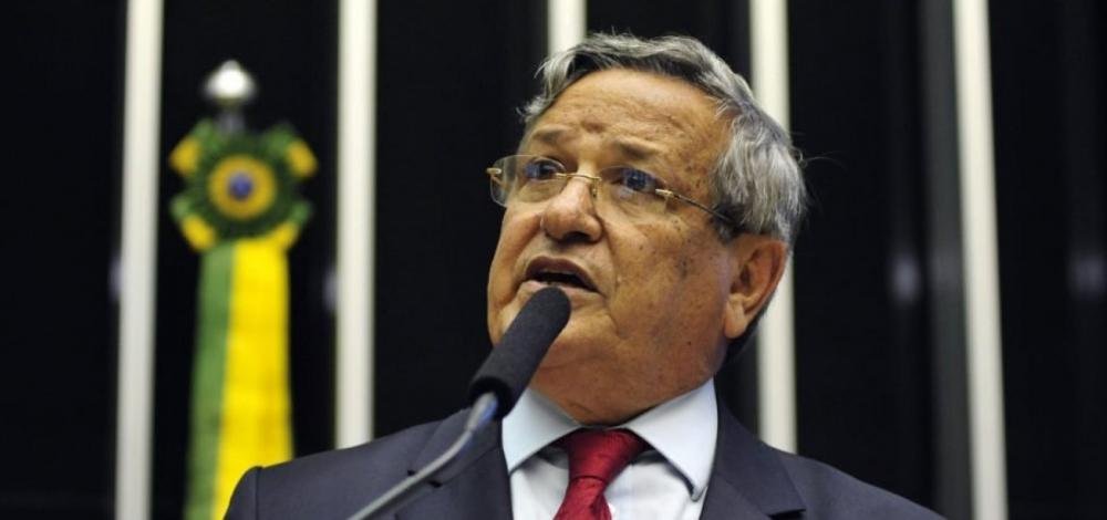 Benito desiste de tomar PTB em Feira e partido fica sem coligação ‘oficial’