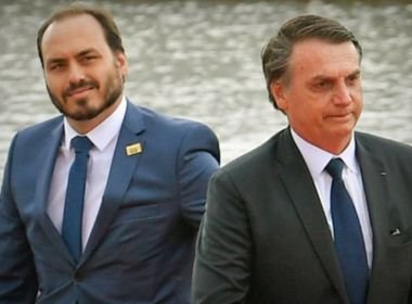 Bolsonaro faz doação eleitoral irregular ao filho Carlos em dinheiro vivo