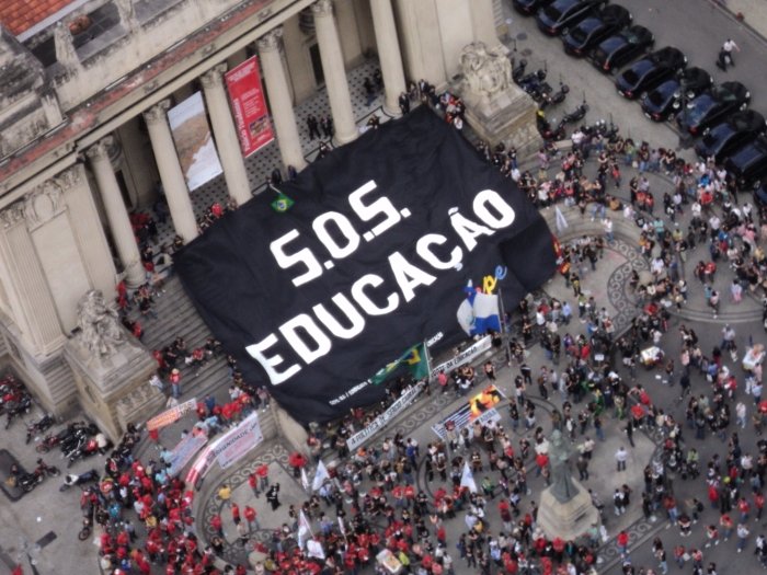 Sindicatos convocam para ato em defesa da educação amanhã 