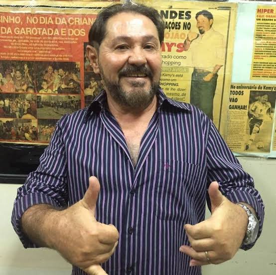 Feira: Rei Nelsinho desiste de candidatura e culpa institutos de pesquisa