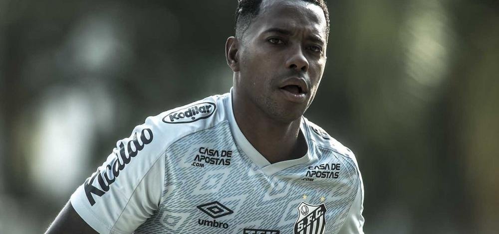 Robinho volta a se comparar a Bolsonaro e diz ter recebido apoio de Neymar