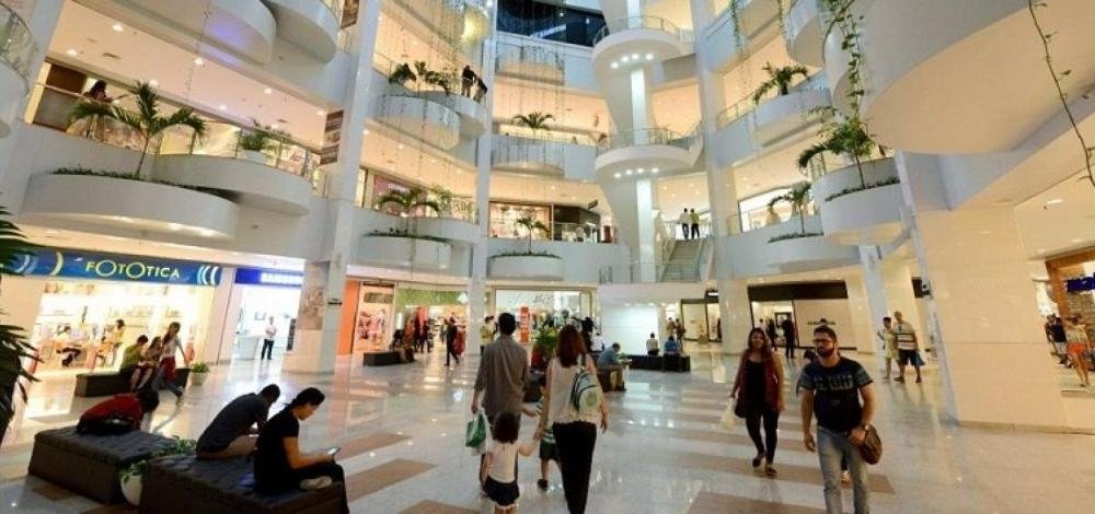 Mais de 100 lojas vendem produtos sem impostos nesta quinta-feira 