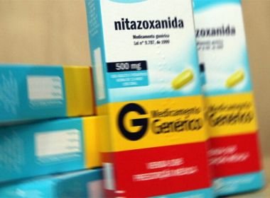 Governo usa gráfico genérico para dizer que vermífugo tem eficácia contra Covid